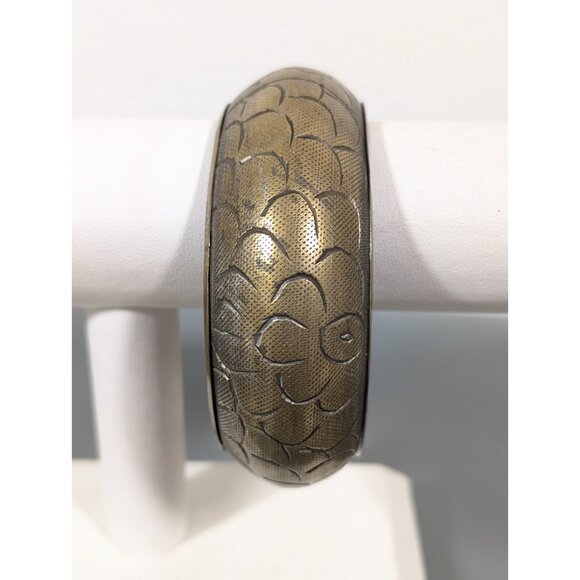 Vintage Brass Carved Style Flower Bangle Bracelet Chunky Tribal Bold 8 in - Picture 1 of 10